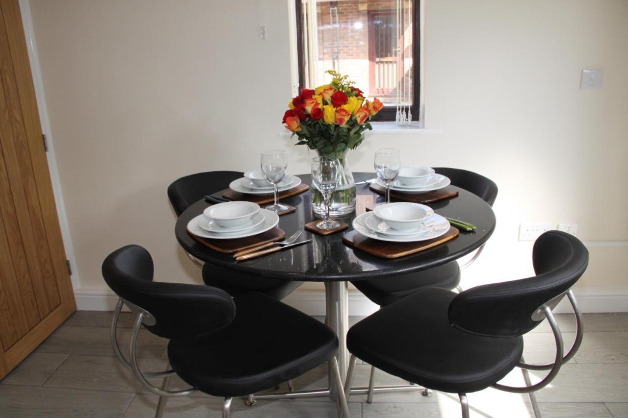 City Centre Town House With Riverside Views And Free Parking 1Bak York Kültér fotó